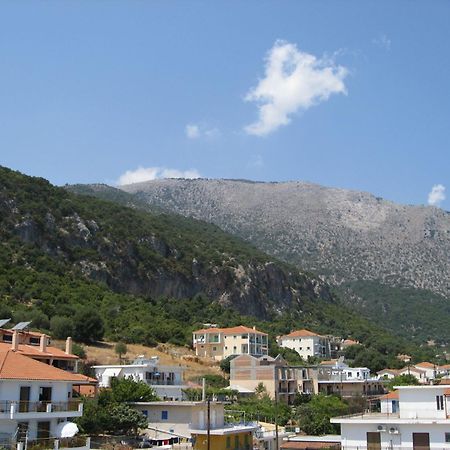 Petros Studios Poros  Exterior photo