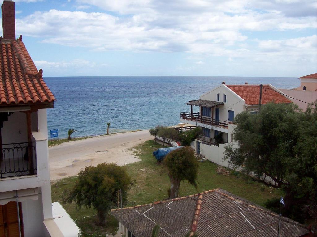 Petros Studios Poros  Exterior photo