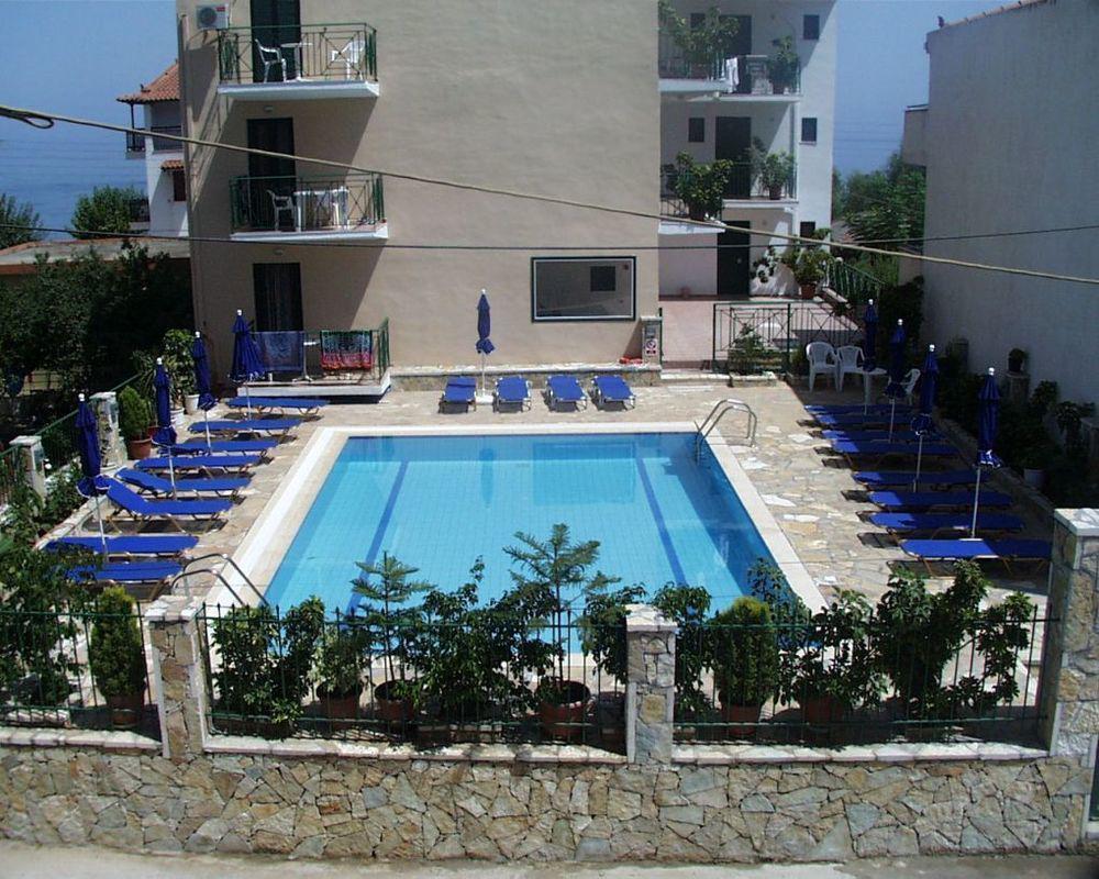 Petros Studios Poros  Exterior photo